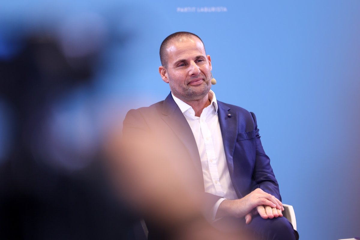 Başbakan Robert Abela, ekonomik modelini savundu: “İşe yarayan tarifi neden çöpe atalım?”