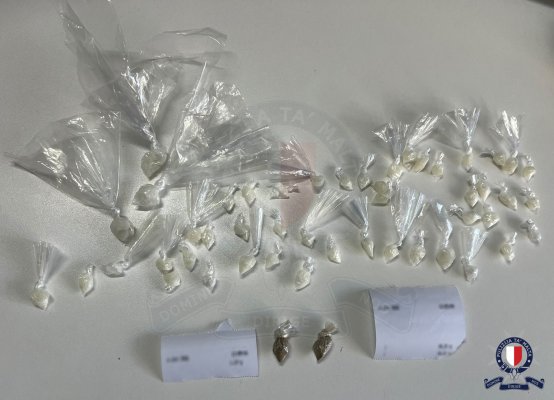 Qawra'da aracında uyuşturucu bulunan 23 yaşındaki adam kefaletle serbest