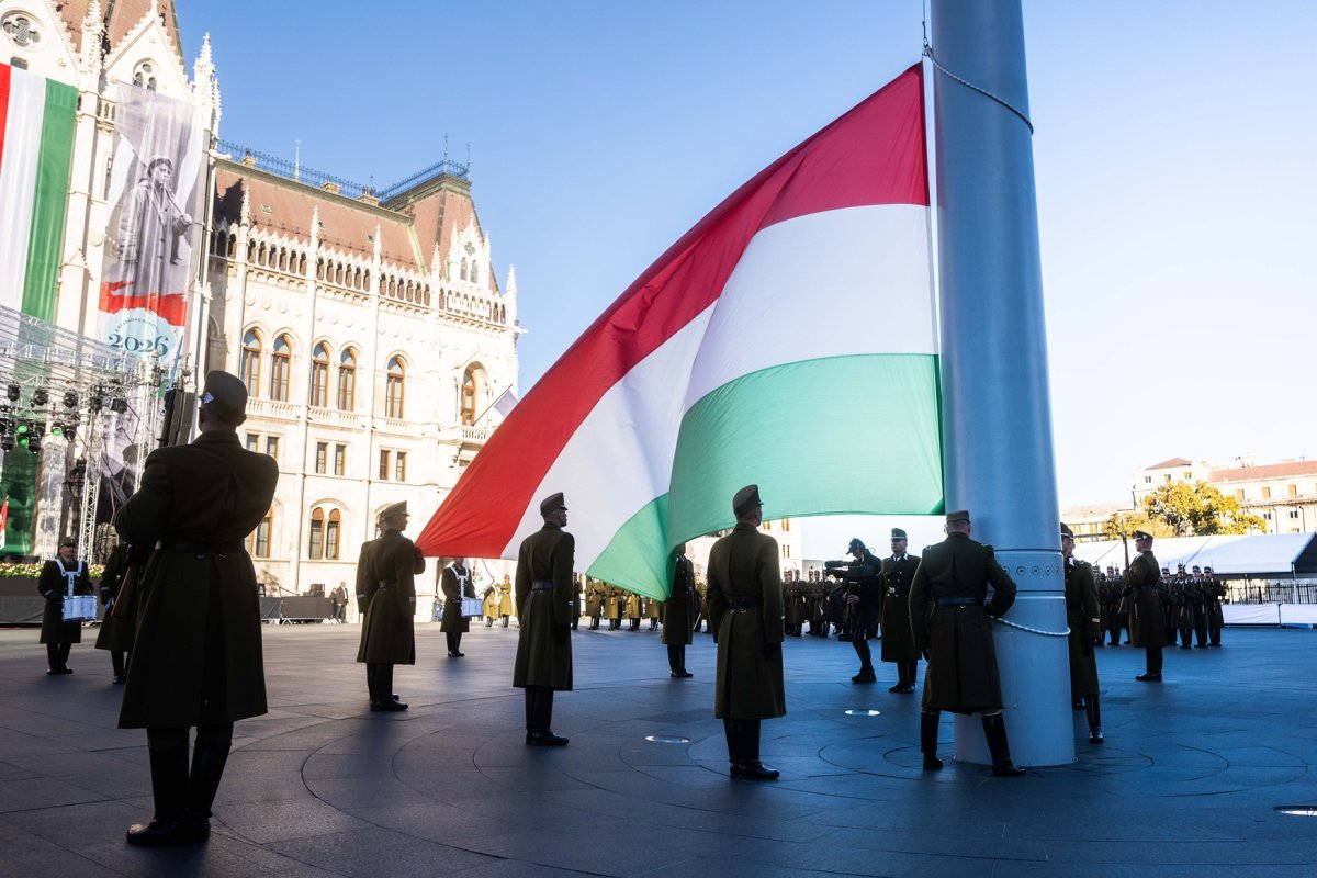 Malta Meclis Başkanı Carmelo Abela, Macaristan'daki tarihi anmada uluslararası liderlerle bir araya geldi
