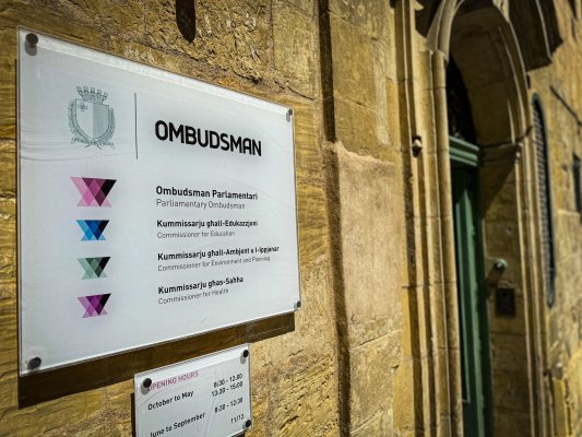 Malta Eğitim Bakanlığı, Ombudsman kararının ardından müdürlerin yer değişikliği nedenlerini açıklayacak