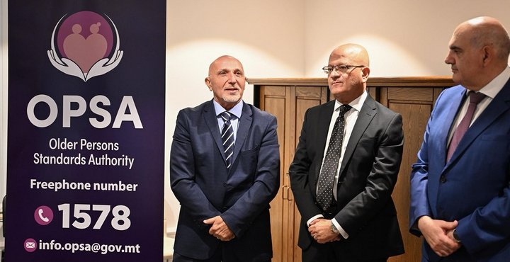 Ücretsiz 1578 hattı yaşlılar ve aileleri için başlatıldı