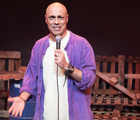 Maltalı komedyen Steve Hili, Manaconda şovunu Avrupa'ya taşıyor