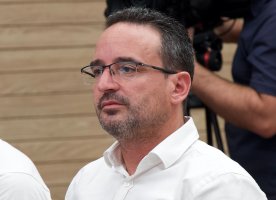 İnşaat patronu Joseph Portelli'nin eski iş ortağı, et bıçağıyla Mercury Towers'a girdi; kefaletle serbest bırakıldı